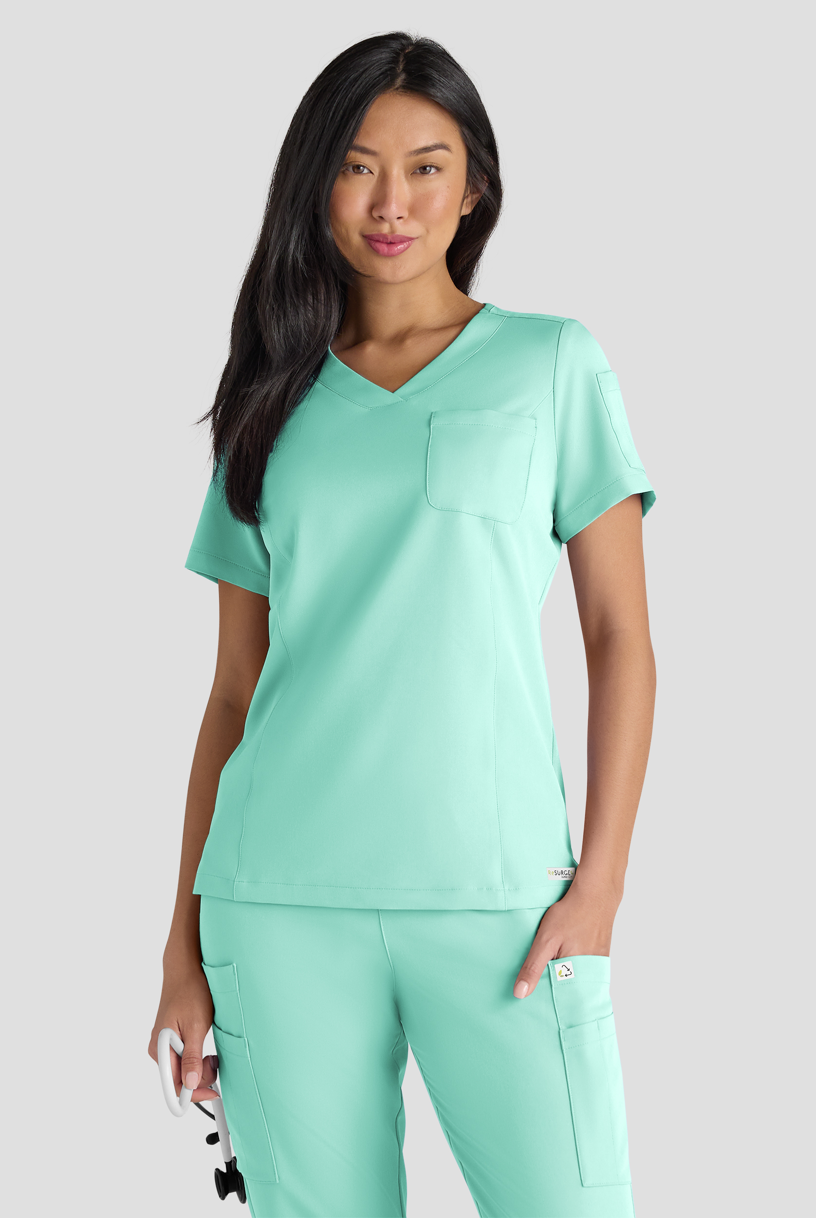ReSurge Diamond Women's 3-Pocket V-Neck Tuck In / Wear Out Scrub Top