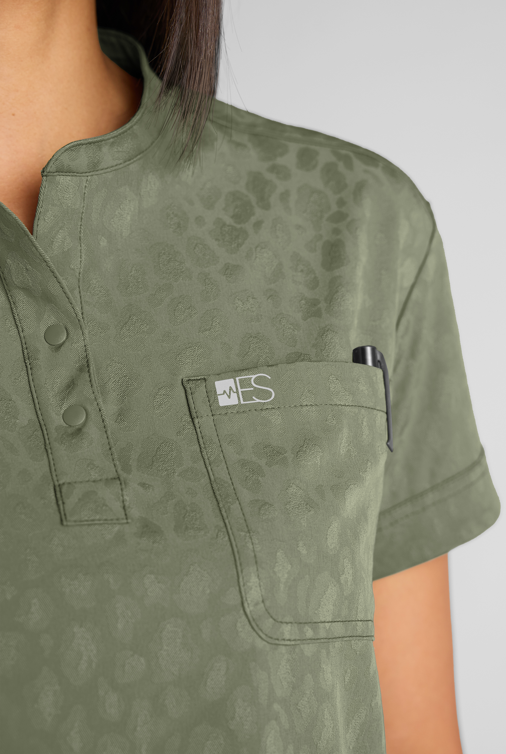 Easy STRETCH Bella Women's Jacquard 1-Pocket Henley Scrub Top