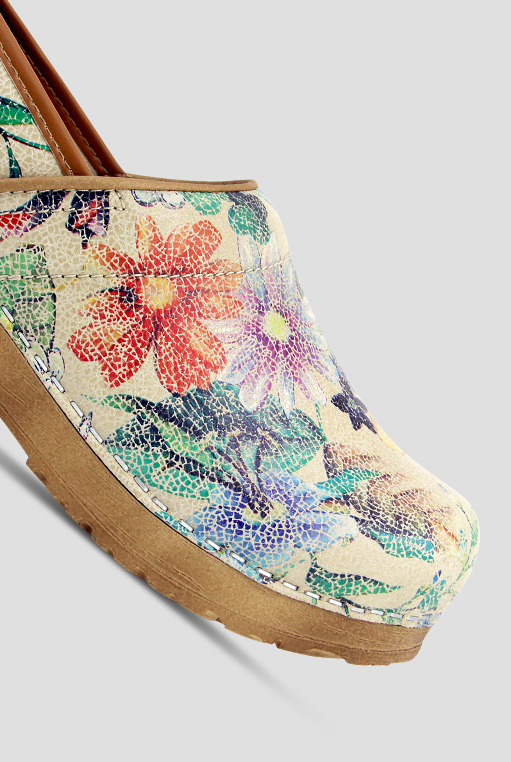 Zuecos Sanita Professional Bio de cuero vegano estampado para mujer