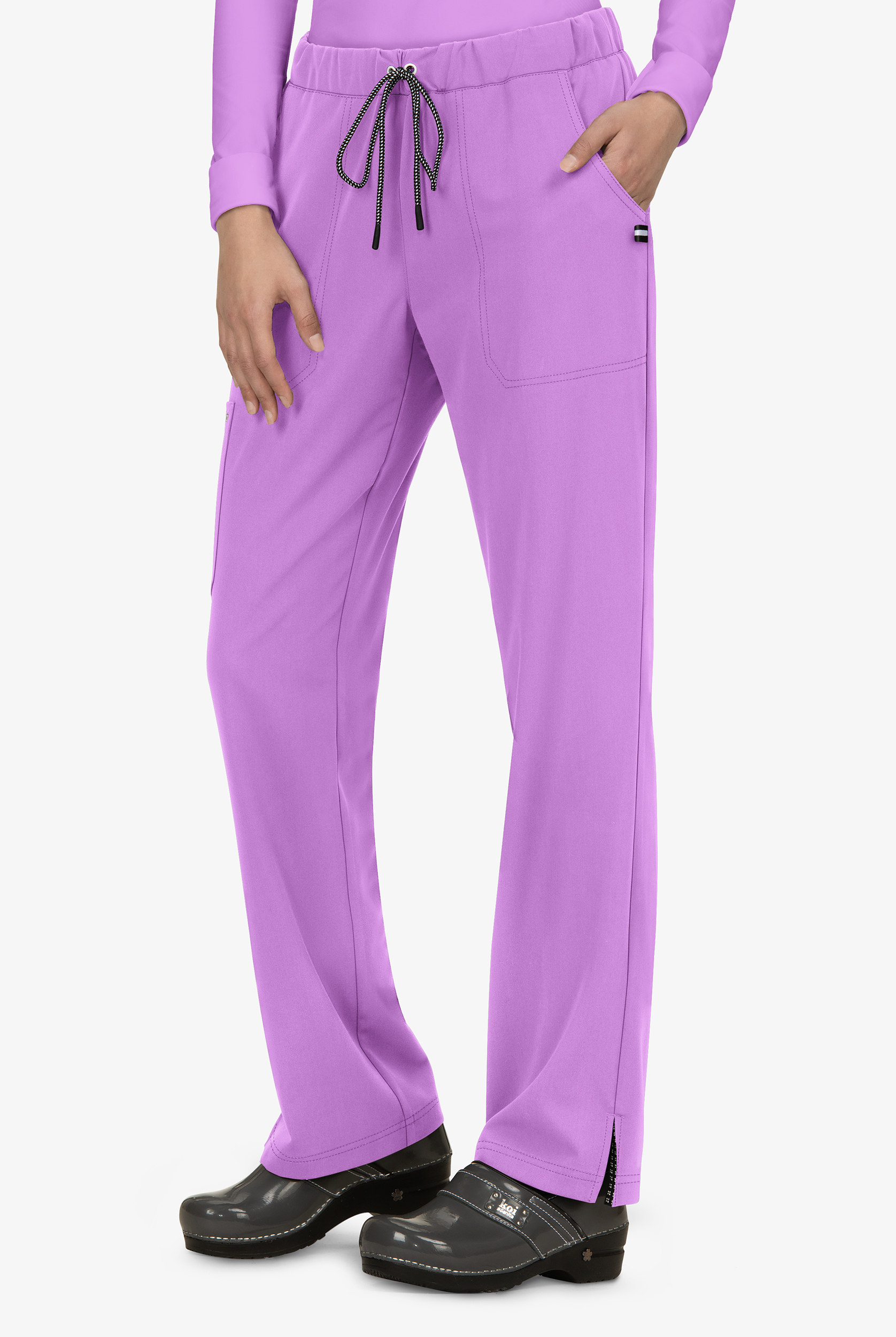 Pantal&oacute;n m&eacute;dico koi Next Gen Everyday Hero STRETCH estilo cargo con cord&oacute;n y 5 bolsillos para mujer